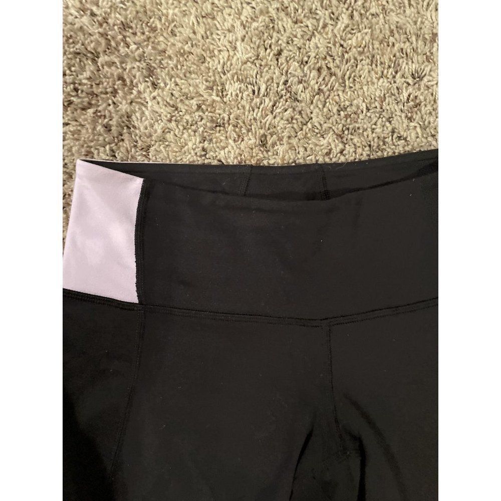 Lululemon Brand Women’s Embody Crop Luon Material Yoga Cropped Tights size 6 EUC - Picture 6 of 12